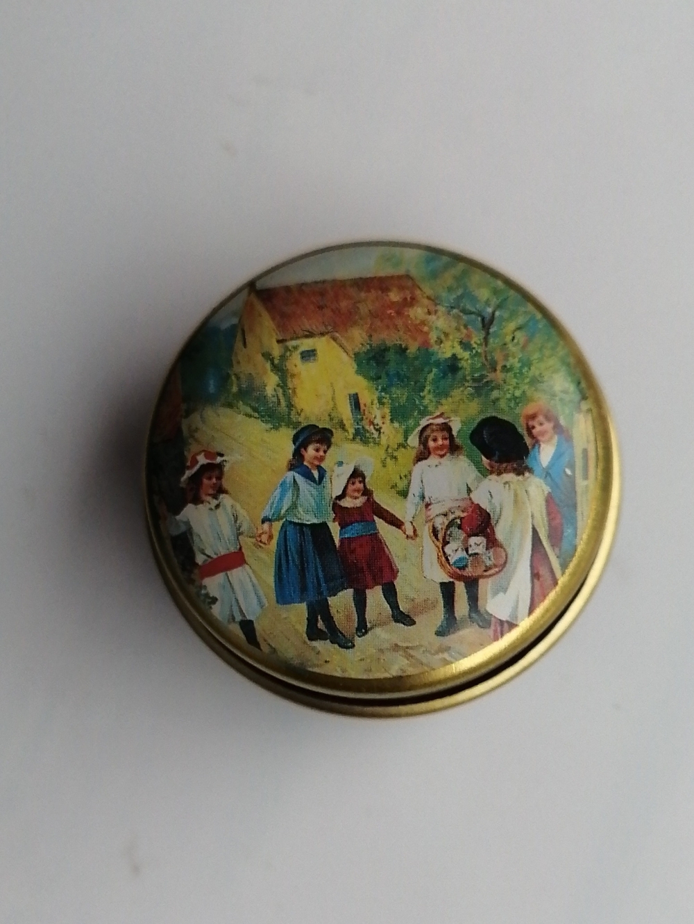 Vintage Round Metal Candy Mints Tin Pill Box The Chambers Candy Company England